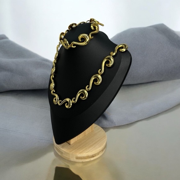 Beautiful rare Scroll shaped links in gold tone, necklace and bracelet set - Picture 3 of 11